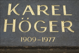 HÖGER  Karel